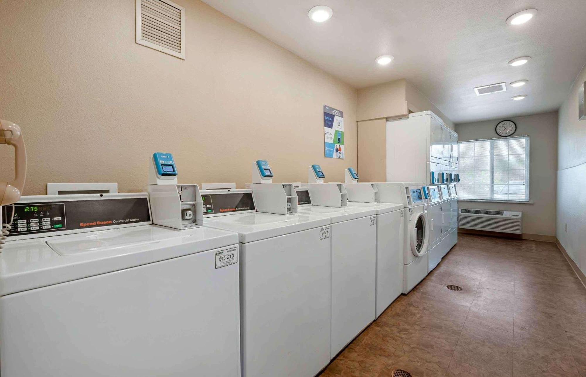 Extended Stay America Select Suites - Indianapolis - Плейнфийлд Екстериор снимка